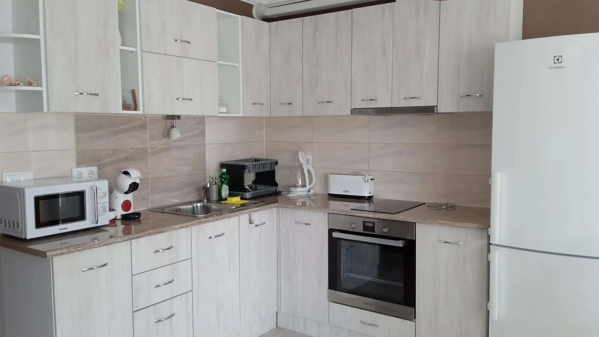 Bayview Apartments Todorov location